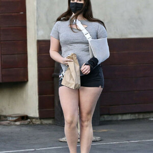 Leggy Lana Del Rey Gets Tacos Before Heading to the Clinic (23 Photos) – Leaked Nudes