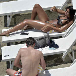 Famous Nude Madalina Diana Ghenea 028 pic