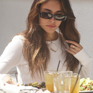 Famous Nude Madison Beer 030 pic