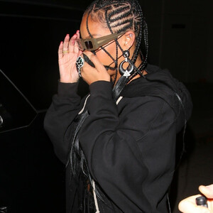 Naked Celebrity Pic Rihanna 046 pic