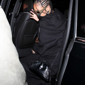 Celebrity Leaked Nude Photo Rihanna 069 pic