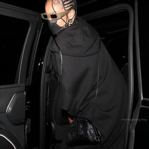 Nude Celebrity Picture Rihanna 071 pic