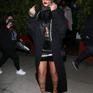 Newest Celebrity Nude Rihanna 083 pic