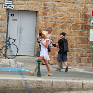 Naked celebrity picture Victoria Silvstedt 063 pic