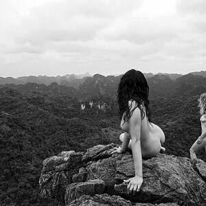 Celeb Naked Lela Loren 070 pic