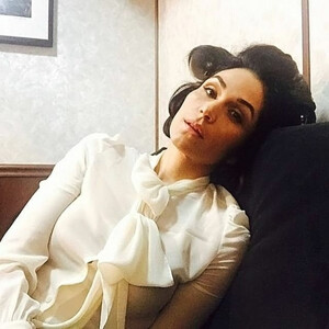 Celeb Naked Lela Loren 097 pic