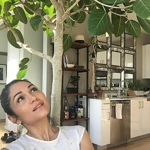 Naked Celebrity Lela Loren 148 pic