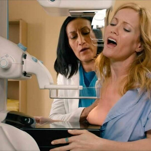Free Nude Celeb Leslie Mann 004 pic