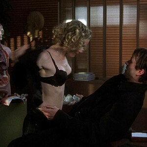 Celeb Nude Leslie Mann 050 pic