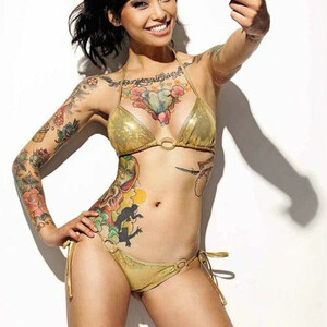 nude celebrities Levy Tran 038 pic