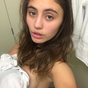 Lia Marie Johnson Nude (2 Photos) - Leaked Nudes