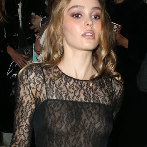 Famous Nude Lily-Rose Depp 047 pic