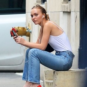 Celebrity Nude Pic Lily-Rose Depp 014 pic
