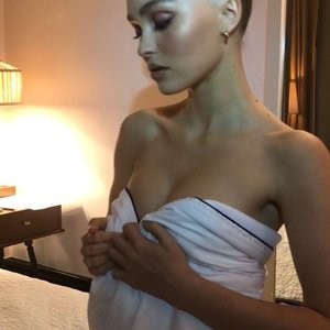 Nude Celebrity Picture Lily-Rose Depp 011 pic
