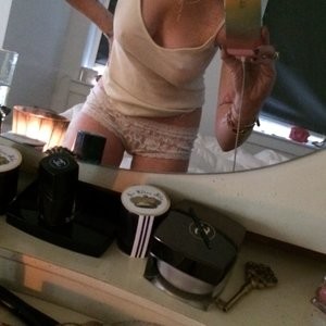 Nude Celeb Pic Lindsay Lohan 003 pic