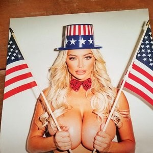 Leaked Celebrity Pic Lindsey Pelas 017 pic