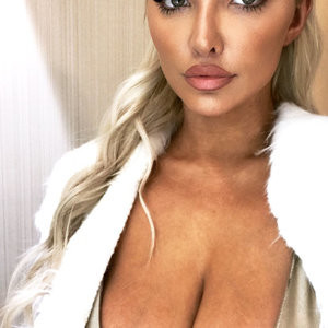 Lindsey Pelas Sexy (12 Pics + Gifs) - Leaked Nudes