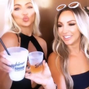 Leaked Celebrity Pic Lindsey Pelas 045 pic