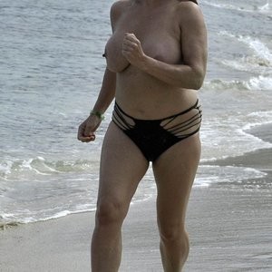 Real Celebrity Nude Lisa Appleton 005 pic