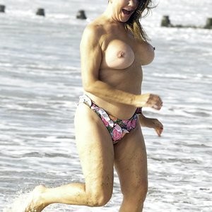 Naked Celebrity Pic Lisa Appleton 012 pic