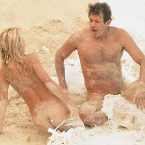 Celebrity Naked Lisa Marie Presley 003 pic