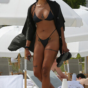 Naked Celebrity Pic Liz Cambage 008 pic