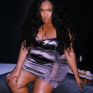 Naked Celebrity Lizzo 105 pic