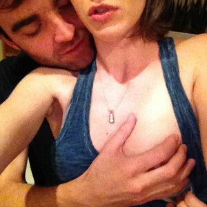 Hot Naked Celeb Lizzy Caplan 010 pic