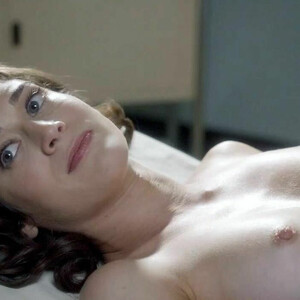 Nude Celeb Pic Lizzy Caplan 023 pic