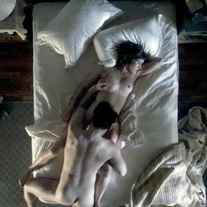 Free Nude Celeb Lizzy Caplan 040 pic