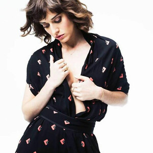 Leaked Celebrity Pic Lizzy Caplan 092 pic