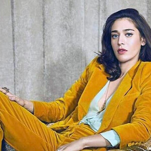 Nude Celeb Pic Lizzy Caplan 112 pic