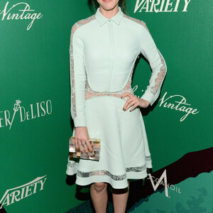 Celebrity Nude Pic Lizzy Caplan 138 pic