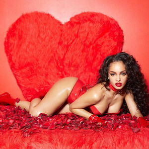 Best Celebrity Nude LoLa Monroe 011 pic