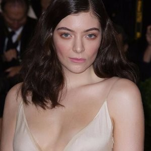 Naked Celebrity Pic Lorde 010 pic