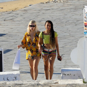 Nude Celeb Pic Lottie Moss 054 pic