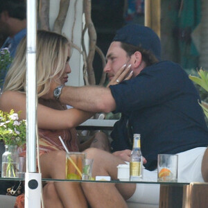 Celeb Naked Lottie Tomlinson 011 pic