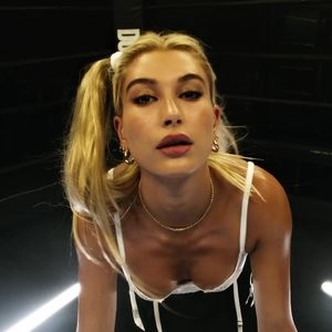 Love Advent 2017 – Day 13: Hailey Baldwin – Leaked Nudes
