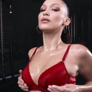 Naked celebrity picture Bella Hadid 037 pic