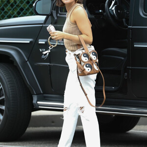 Nude Celebrity Picture Lucy Hale 006 pic