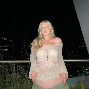 Naked Celebrity Luna Montana 040 pic