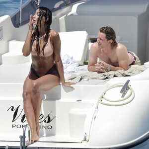 Free Nude Celeb Madalina Diana Ghenea 013 pic