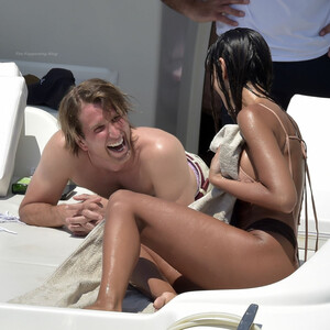 Famous Nude Madalina Diana Ghenea 014 pic