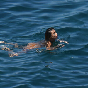 Free nude Celebrity Madalina Diana Ghenea 002 pic