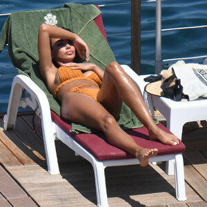 Leaked Celebrity Pic Madalina Diana Ghenea 042 pic