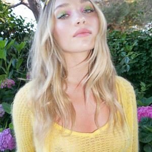 Celebrity Naked Maddie Ziegler 003 pic