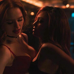 Famous Nude Madelaine Petsch 155 pic