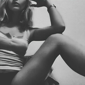 Real Celebrity Nude Madeline Brewer 006 pic