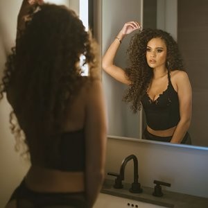 Madison Pettis Shows Off Her Sexy Body (5 Photos) - Leaked Nudes