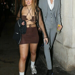 Best Celebrity Nude Maisie Smith 018 pic